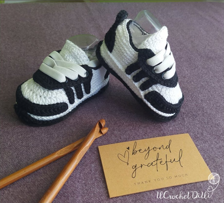 Scarpe da ginnastica modello adidas nere